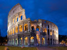 colosseum in rome italy night1 iamo in celebrazione! Inauguriamo i nuovi appartamenti a Roma