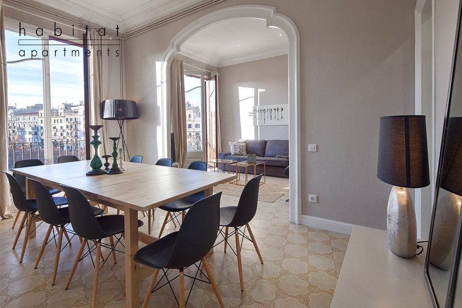 Download this Modernista Apartment Barcelona picture